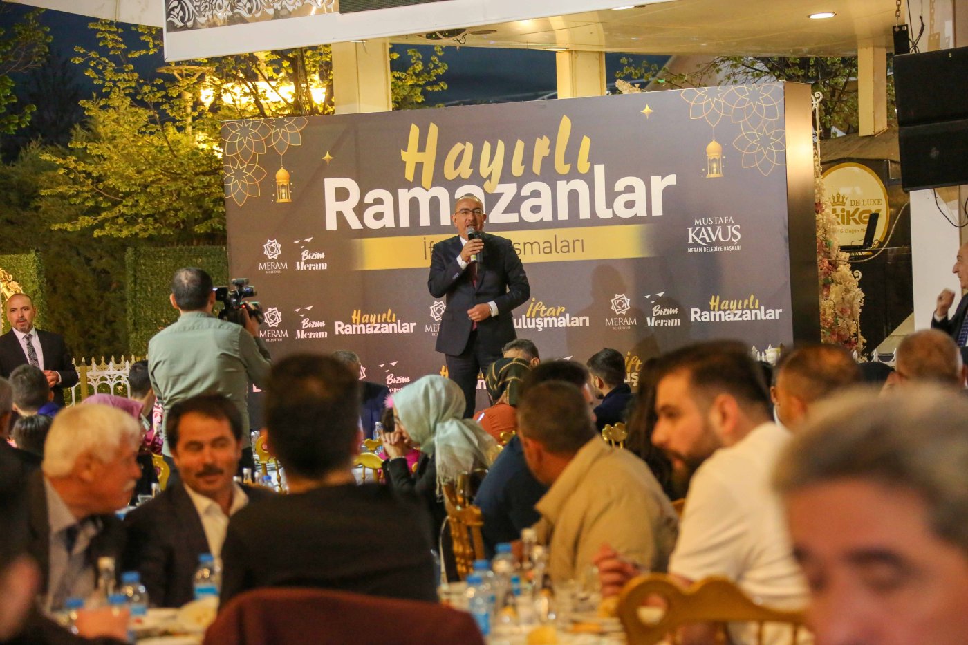 BAŞKAN KAVUŞ, MERAM MUHTARLARIYLA İFTARDA BULUŞTU