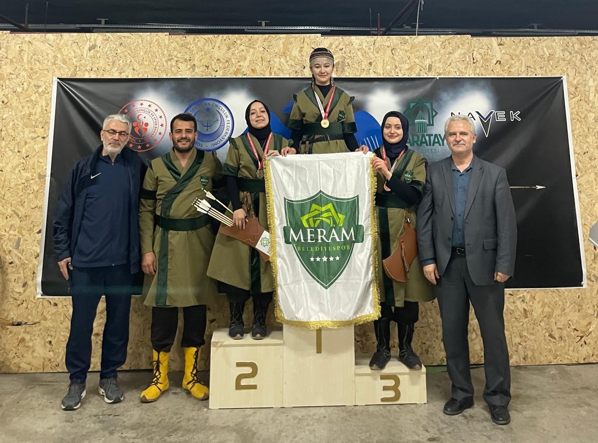 MERAM BELEDİYESPOR GELENEKSEL OKÇULUKTA ZİRVEDE