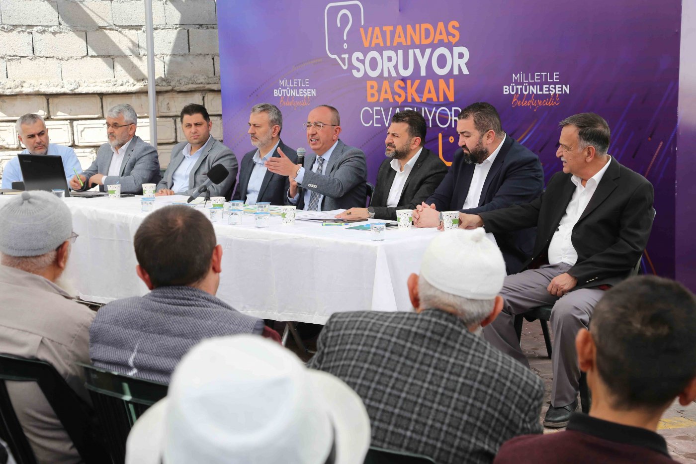 VATANDAŞLAR SORDU, BAŞKAN KAVUŞ YANITLADI 