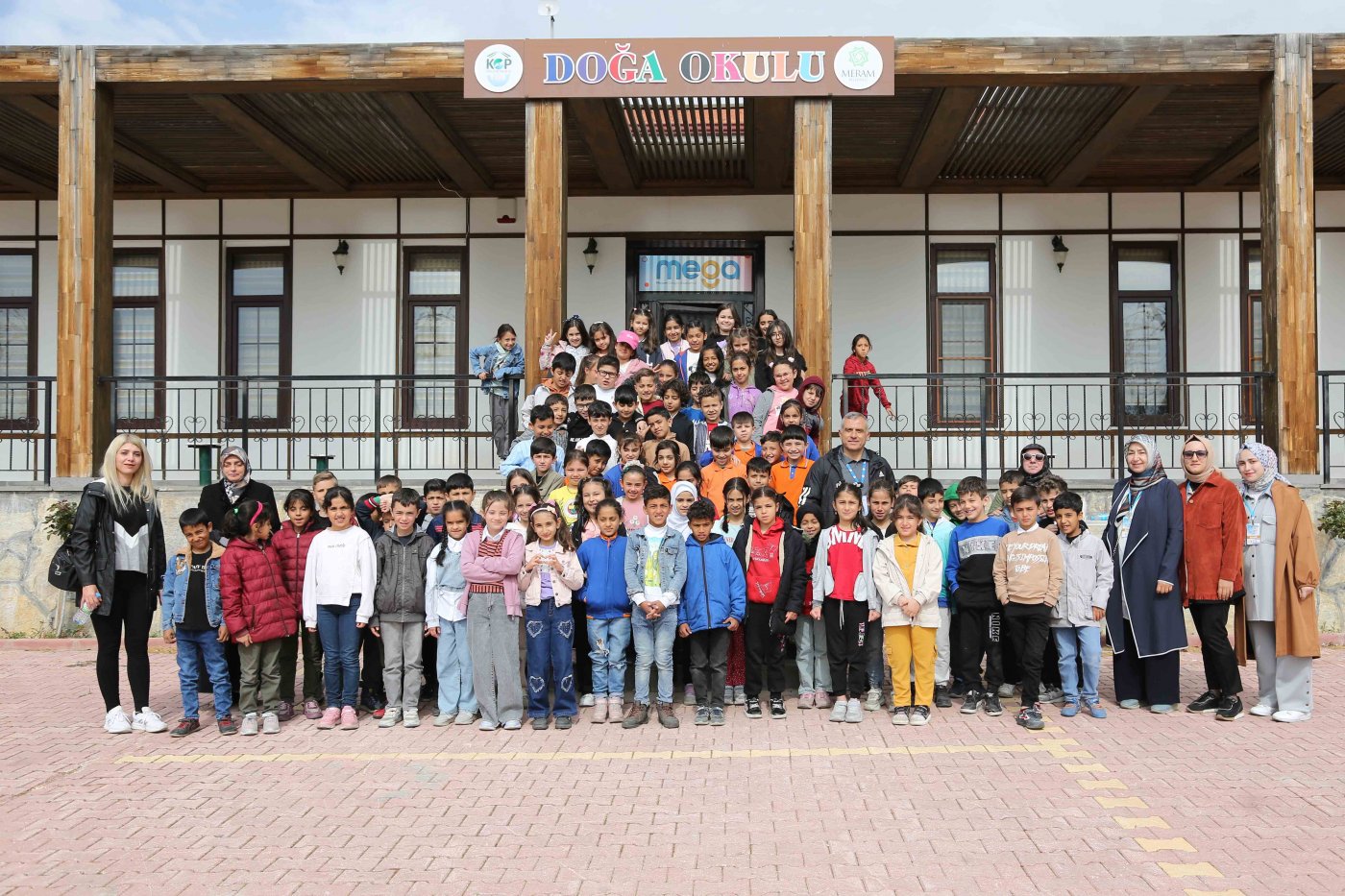 MİNİK YÜREKLERİN BÜYÜK KEŞİFLERİ SÜRÜYOR  