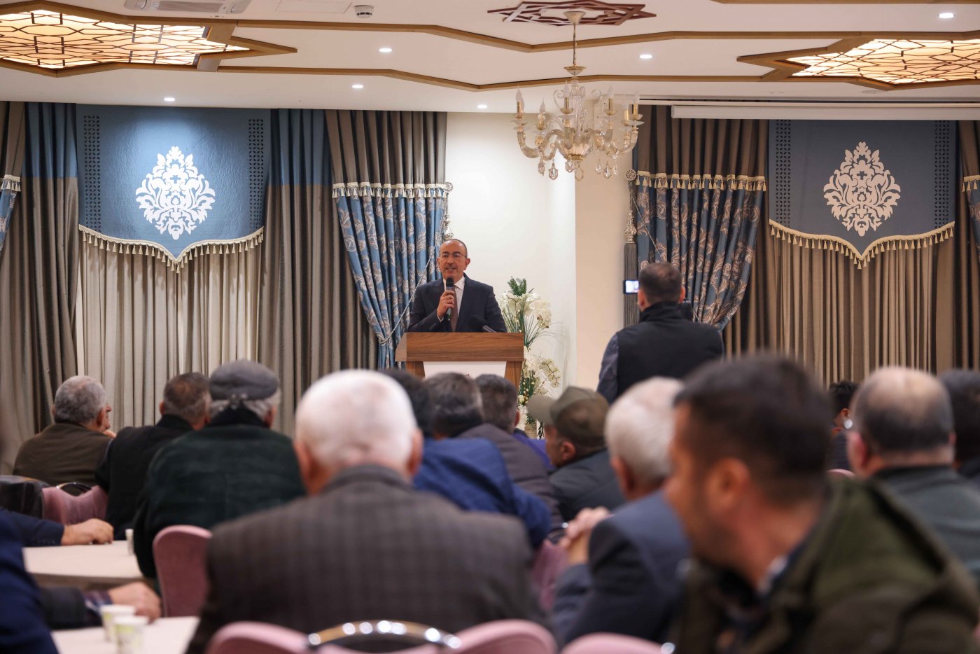BAŞKAN KAVUŞ, MUHTARLARLA 2023 ÇALIŞMA PROGRAMINI DEĞERLENDİRDİ 