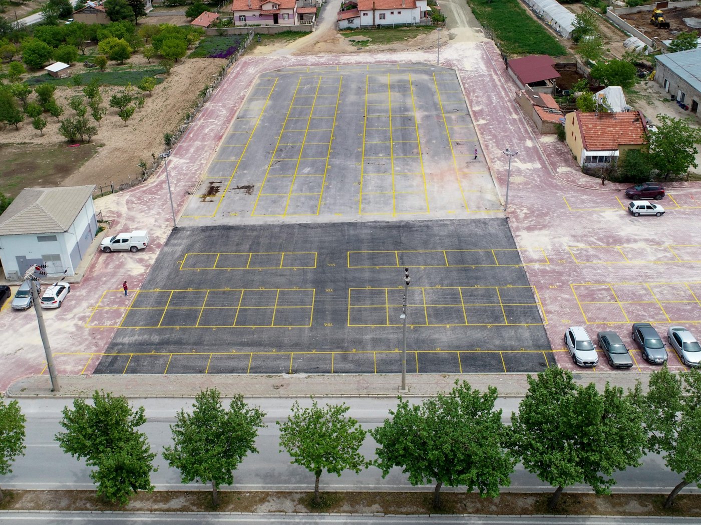 YAYLAPINAR PAZAR ALANI BAŞTAN SONA YENİLENDİ 